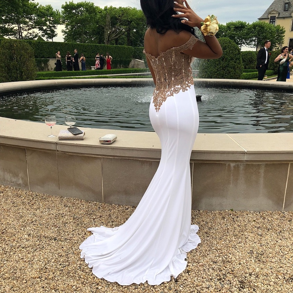 Faviana PROM DRESS 2018 2019